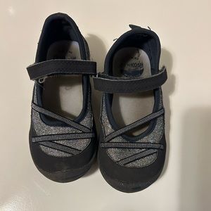 OshKosh B'Gosh girls Mary Jane shoes